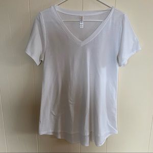 White LulaRoe Classic T